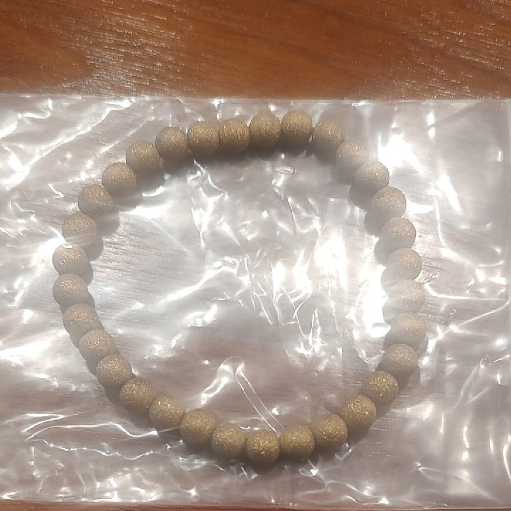 Chic Gold Beaded Bracelet